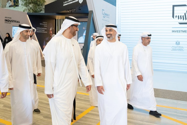 خالد بن محمد بن زايد يحضر جانباً من فعاليات الدورة الثانية لمنتدى «اصنع في الإمارات»