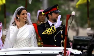 أسروا قلوبنا.. نجوم الوطن العربي يهنون الأمير الحسين بن عبد الله ورجوة آل سيف بزواجهما