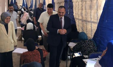نائب رئيس جامعة بنها يتفقد سير الامتحانات بكليتي الآداب والعلوم