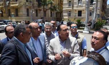 رئيس الوزراء يتفقد مشروع تطوير المتحف اليوناني الروماني بالإسكندرية