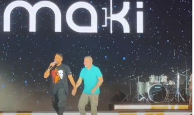 محمد حماقي عن شريف منير: «عازف درامز جامد جدًا»