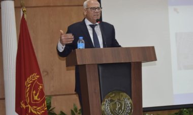 محافظ بورسعيد: تسليم 3000 وحدة سكنية بمشروع الكراسة الزرقاء