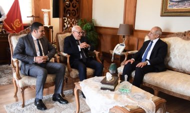 محافظ بورسعيد يستقبل رئيس الأكاديمية العربية للعلوم والتكنولوجيا والنقل البحري.
