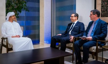 رئيس دولة الإمارات يتلقى رسالة خطية من رئيس قبرص