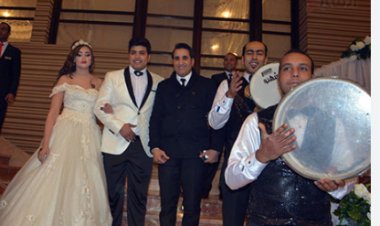 بكاء هستيري ونجوم الفن.. أبرز لقطات حفل زفاف نجل أحمد شيبة