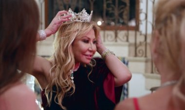 وفاة آنا شاي نجمة «Bling Empire» عن عمر يناهز 62 عامًا