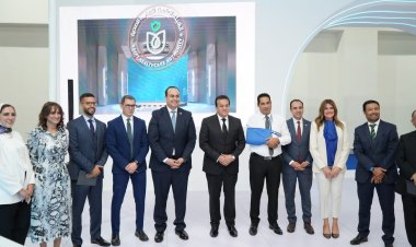 رئيس هيئة الرعاية الصحية يستقبل وزير الصحة لزيارة جناح الهيئة بالمعرض الطبي
