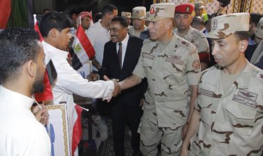 المنطقة الغربية العسكرية تنظم لقاء مع شيوخ وعواقل مطروح