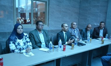 نائب محافظ سوهاج ووفد وزارة التخطيط في زيارة لقرية «أم دومة»  بطما