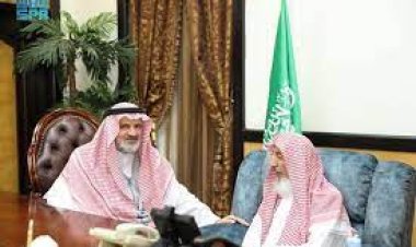 مفتي عام المملكة يستقبل رئيس مجلس إدارة جمعية البر الخيرية بظلم