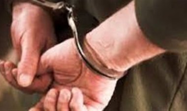 ضبط شخصين لسرقتهما نوافذ من داخل أحد مراكز الشباب بالسيدة زينب