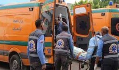سيارة تدهس 3 أشخاص أثناء وقوفهم أعلى الطريق الأوسطي في البدرشين 