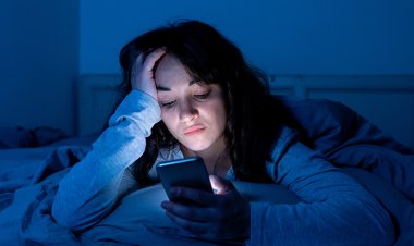 خاص | استشاري صحة نفسية: يحدد مخاطر النوم المتأخر لدى السيدات