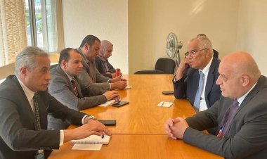 وزير العمل يلتقي خليل أبو جيش ويؤكد: مصر داعم للحق الفلسطيني