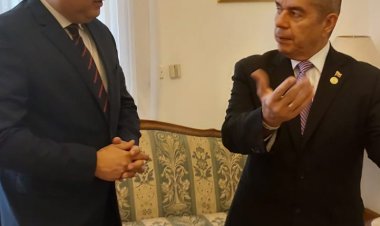 تامر عبدالمنعم يزور سفارة فنزويلا لتوقيع اتفاق تعاون ثقافي