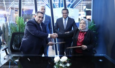 وزير الصحة وهيئة الشراء الموحد يشهدان توقيع بروتوكول بين «أكديما» وأعمال القابضة القطرية