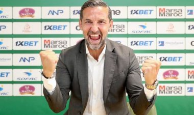 خلفا لمنذر الكبير.. الرجاء المغربي يتعاقد مع المدرب الألماني «زينباور»