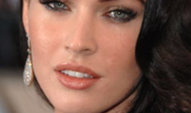 اتهامات لـ ميغان فوكس تسيئ معاملة أطفالها.. فما القصة ؟