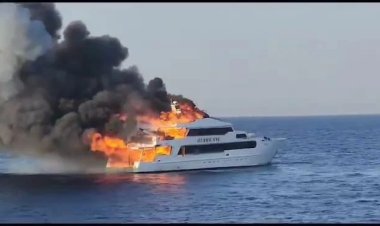 البحث جار عن 3 مفقودين في حريق لنش سياحي بمرسى علم