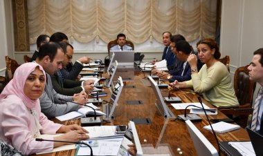 وزير الشباب والرياضة يجتمع بلجنة الاستثمار لمتابعة المشروعات الاستثمارية التي تنفذها الوزارة