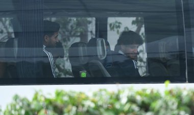 حافلة الأهلي تتوجه إلى مركب محمد الخامس لمواجهة الوداد