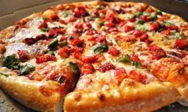 تعرفي على طريقة عمل البيتزا السريعة في المنزل