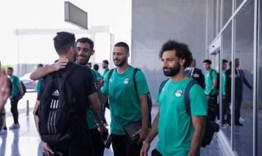 لاعبو المنتخب والجهاز الفني يهنئون الأهلي بعد التتويج بدوري الأبطال