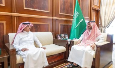 نائب أمير منطقة حائل يستقبل الرحالة الشمري