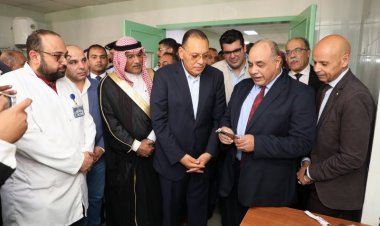 محافظ الشرقية يشهد تسليم أجهزة ومعدات طبية لمركز ههيا للحروق والجراحات التكميلية