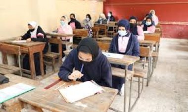 ننشر نماذج امتحانات الفيزياء للثانوية العامة للسنوات السابقة واجاباتها pdf