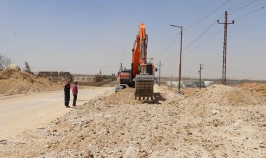 وزير الإسكان يتابع موقف أعمال المرافق والطرق الجارية بمنطقة الحزام الأخضر