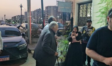 يحيي الفخراني أول الحضور في عزاء الموسيقار أشرف أبو زيد