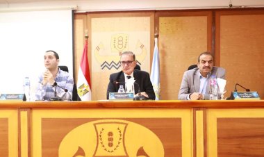 محافظ كفر الشيخ يستقبل 22 مواطناً في لقاء جماهيري