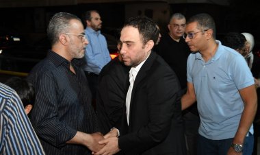 إلهام شاهين وحسام حبيب وشيري عادل في عزاء شقيق الفنان كريم أبو زيد 