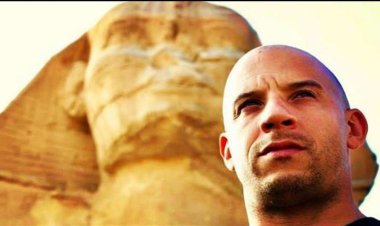 فان ديزل يثير الجدل بسبب صورته مع أبو الهول!