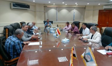 رئيس جهاز بدر يلتقي قاطني «سكن مصر» للاستماع إلى آرائهم وشكاواهم