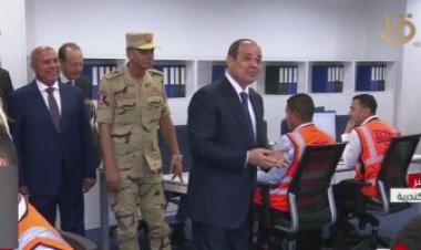 الرئيس السيسي ينصح العاملين بمحطة «تحيا مصر» بممارسة الرياضة