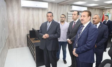 وزير التنمية المحلية يتفقد الشبكة الوطنية الموحدة للطوارئ بالمنوفية