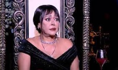 نهى العمروسي: اللي بنى الأهرامات مش الفراعنة وأنا بفجر الحقيقة