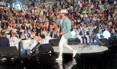 تامر حسني أفضل فنان عربي بمهرجان الإذاعة والتليفزيون بتونس