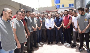 محافظ بورسعيد يتابع سير العمل والإنتاج  بمصنع مؤمن  للعطور والبخور