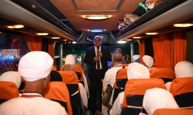 محافظ قنا يودع حجاج الجمعيات  لبيت الله الحرام