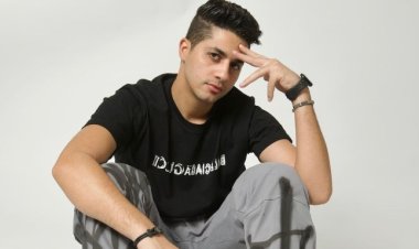 «عنبة» مهاجمًا عمرو مصطفى: «خلي الذكاء الاصطناعي يطلعك من الكابنيه»