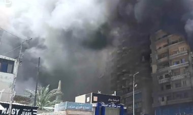 نشوب حريق في سوق المندرة بالإسكندرية (صور)