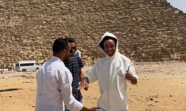 على نغمات «كالم دون» التيك توكر الراقص نويل في الأهرامات (فيديو)