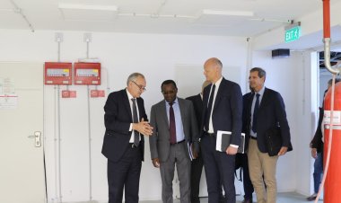 وزير الاتصالات يستقبل  وفد من البنك الدولي (تفاصيل)