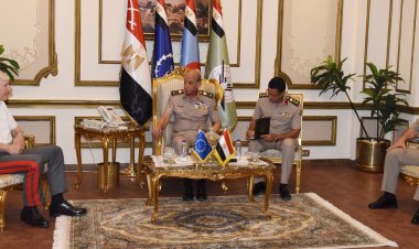 الفريق أول محمد زكي يلتقي نظيره الأوروبي