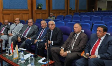 وزير التربية والتعليم يجتمع مع مديري المديريات ورؤساء لجان امتحانات الثانوية العامة