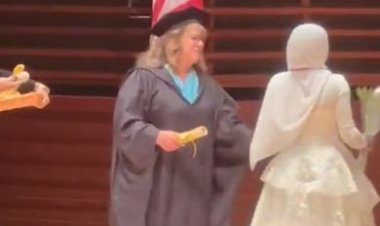 مديرة مدرسة تحرم طالبة من شهادة التخرج بسبب رقصها على خشبة المسرح