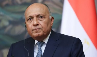 كعادتها «أم الدنيا».. شكري: «بيتوتنا مفتوحة للسودانيين وسهلنا إجلاء البعثات الأجنبية»